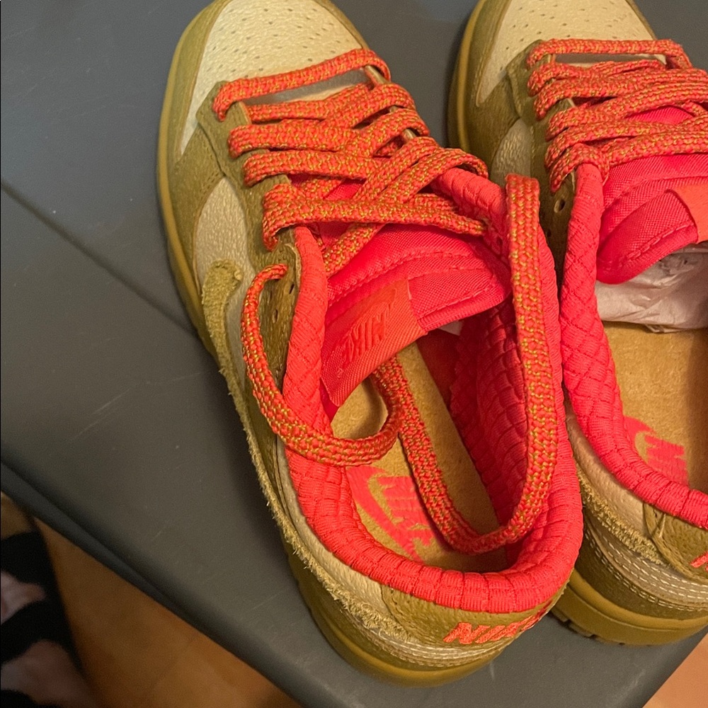 Nike Dunks orange red tan